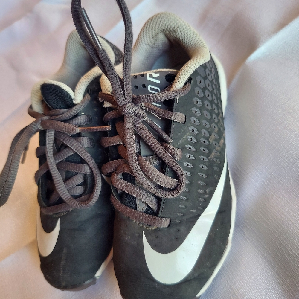 Nike FastFlex Spikes Baseball Football Sports Shoes Youth Size 11CW